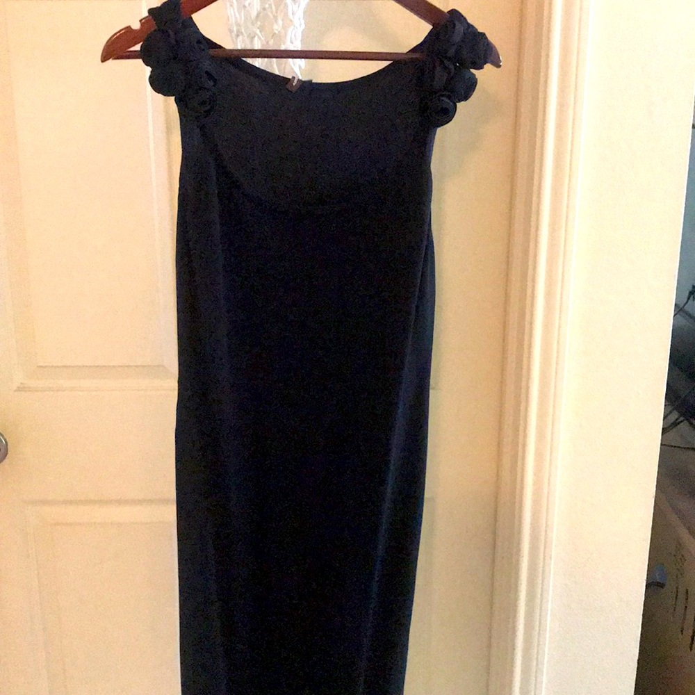 A Beautiful Black Sleeveless Dress